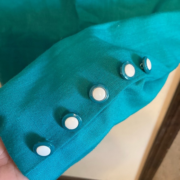 Vintage ‘80’s Linen Feel Green Top w/ Accent Trim & Buttons by Draper & Damon’s - Picture 4 of 7